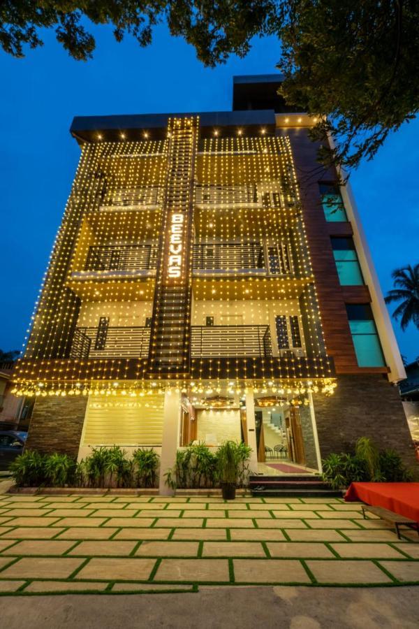 Daan Regency Hotell Thrissur Exteriör bild
