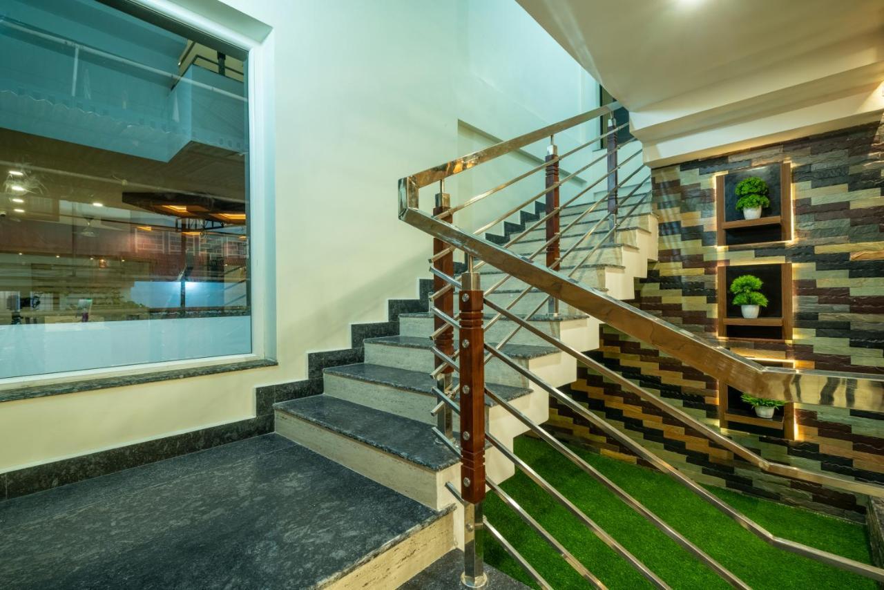 Daan Regency Hotell Thrissur Exteriör bild