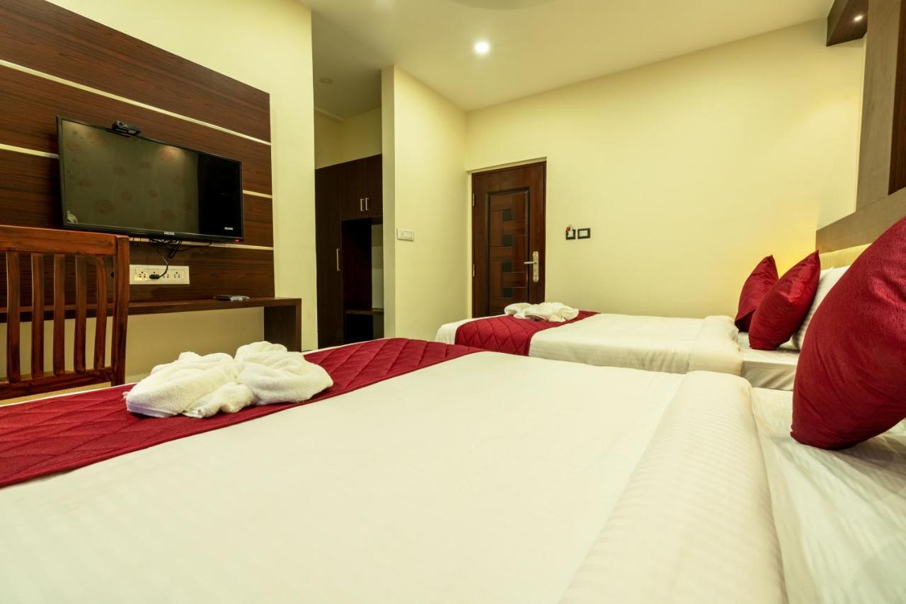 Daan Regency Hotell Thrissur Exteriör bild