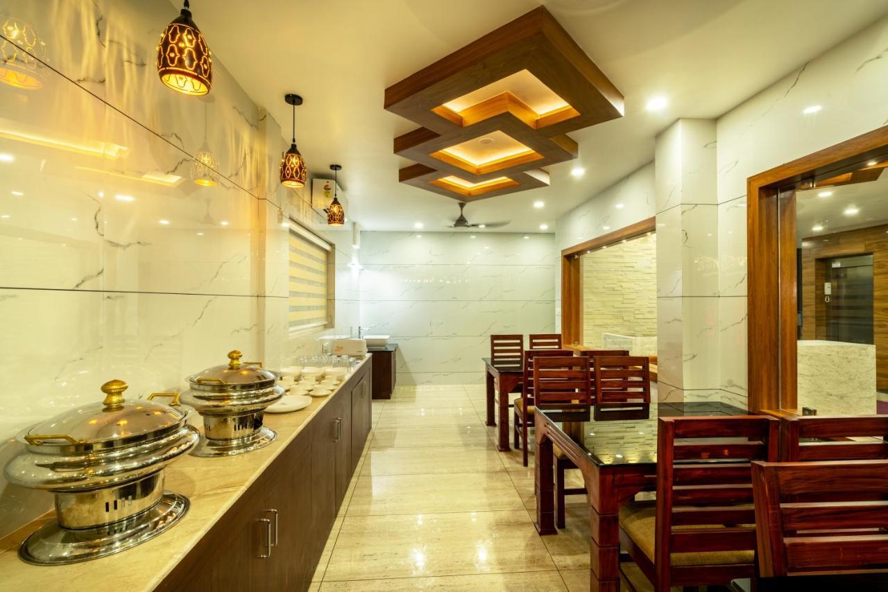 Daan Regency Hotell Thrissur Exteriör bild