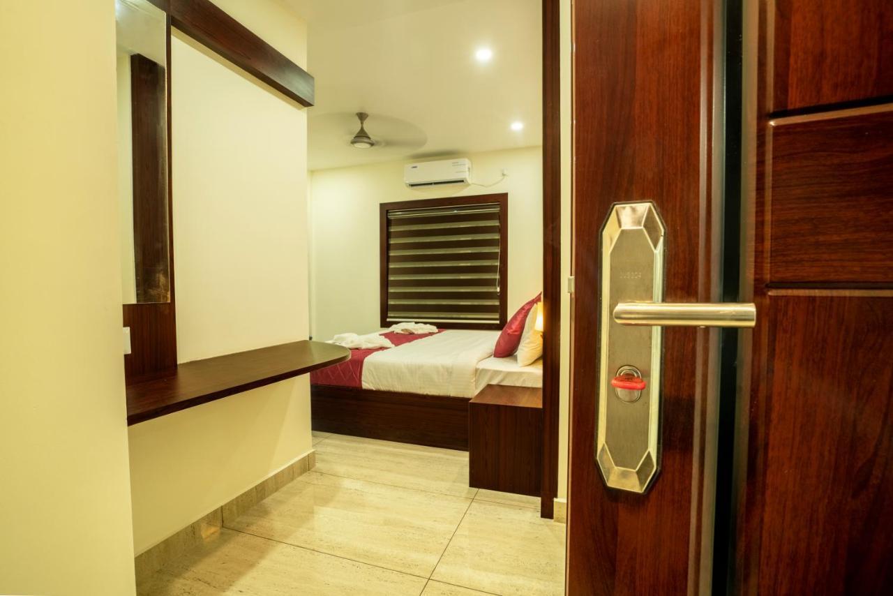Daan Regency Hotell Thrissur Exteriör bild