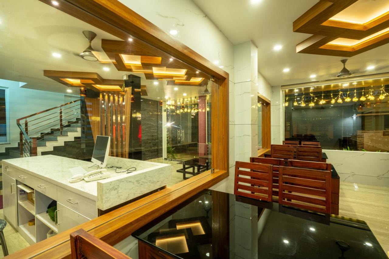 Daan Regency Hotell Thrissur Exteriör bild