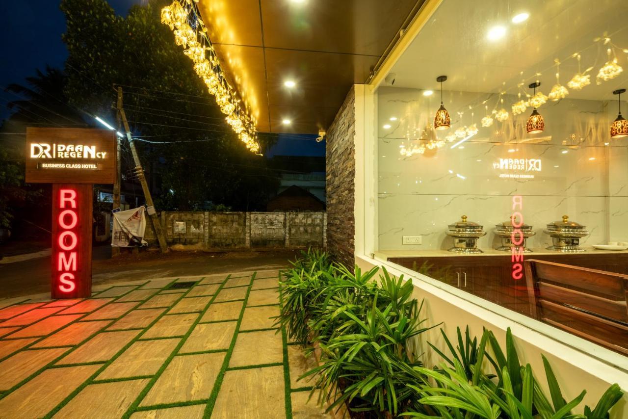 Daan Regency Hotell Thrissur Exteriör bild