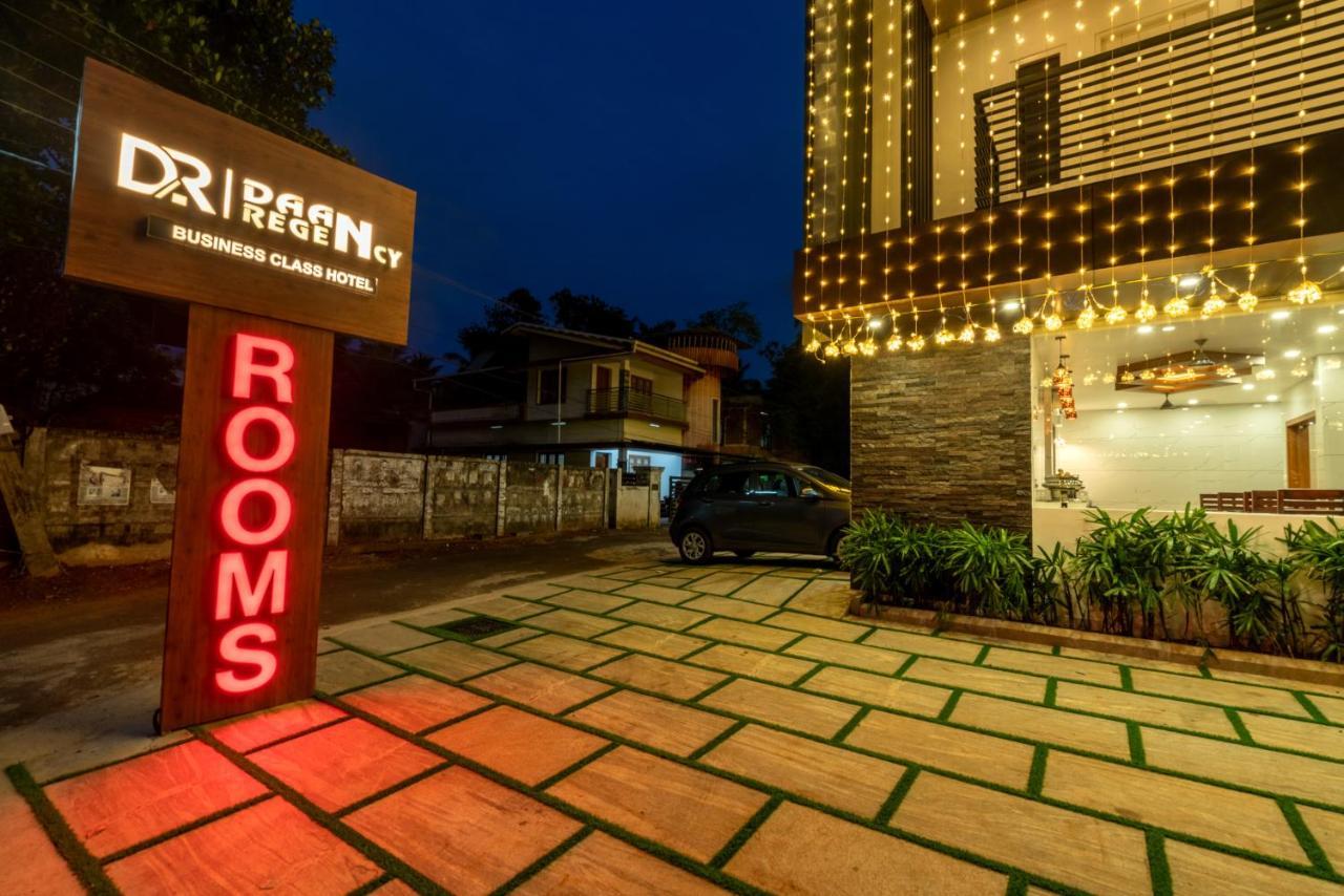 Daan Regency Hotell Thrissur Exteriör bild