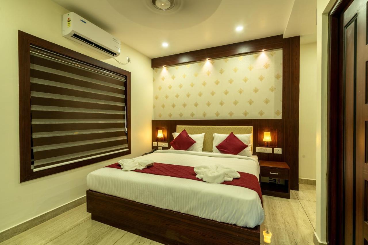 Daan Regency Hotell Thrissur Exteriör bild