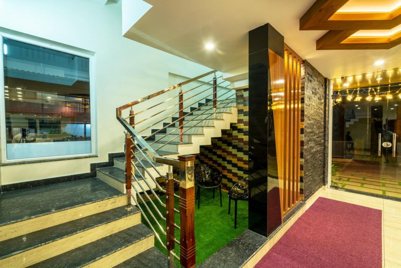 Daan Regency Hotell Thrissur Exteriör bild