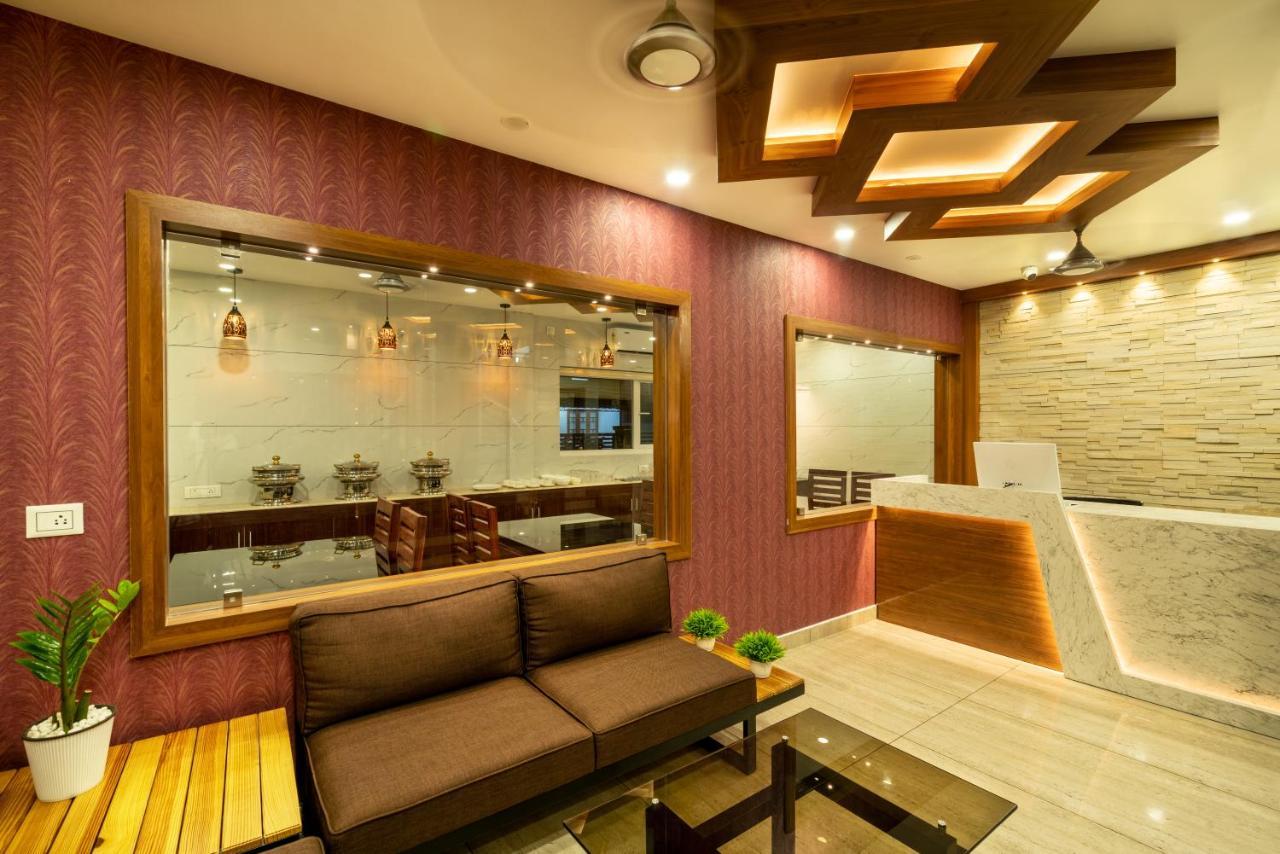 Daan Regency Hotell Thrissur Exteriör bild